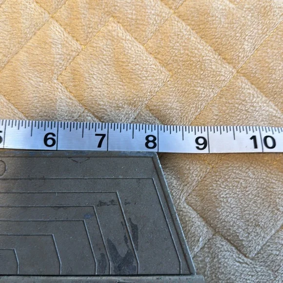 Vintage Boston 3 hole punch. - Picture 4 of 5